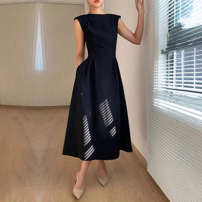 Dress Sleeveless Mid-length